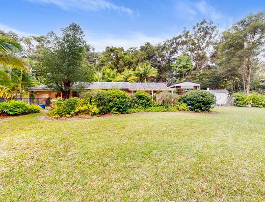Private acreage for rent 5 minutes from Tewantin image 24