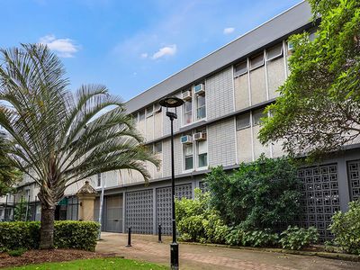 32 / 19-23 Forbes Street, Woolloomooloo