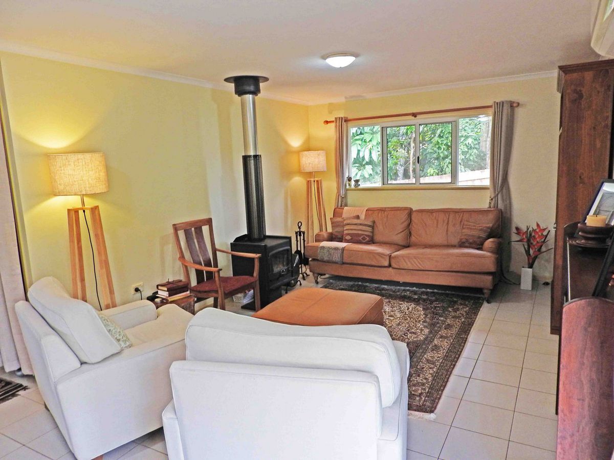 31 PUTT STREET, Atherton