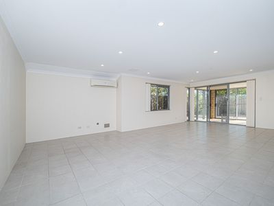 24 Figbird Way, Southern River