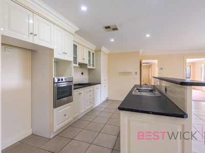 19 Hurley Close, Llanarth