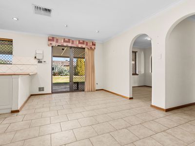 12 Glencairn Way, Parkwood