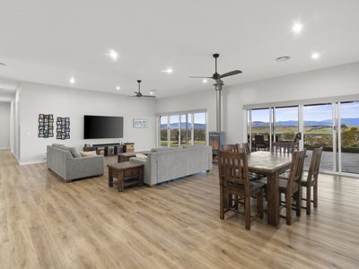 93 Drakes Hill Road, Mansfield
