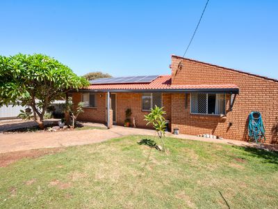 24 Phoenix Place, South Kalgoorlie