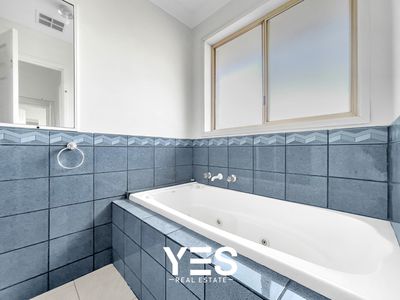 2 Streeton Court, Rowville