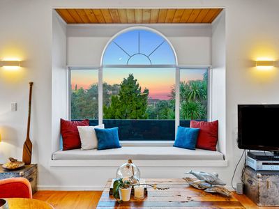 2/962 Beach Road, Torbay