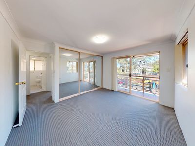 6 / 3 Railway Parade, Westmead