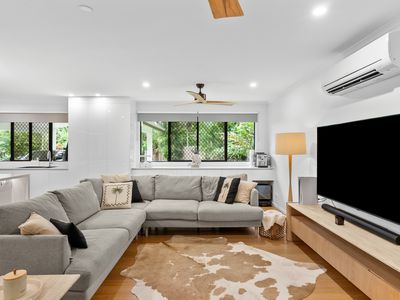 26-28 Evergreen Street, Clifton Beach