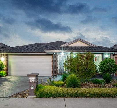 108 Wheelers Park Drive, Cranbourne North