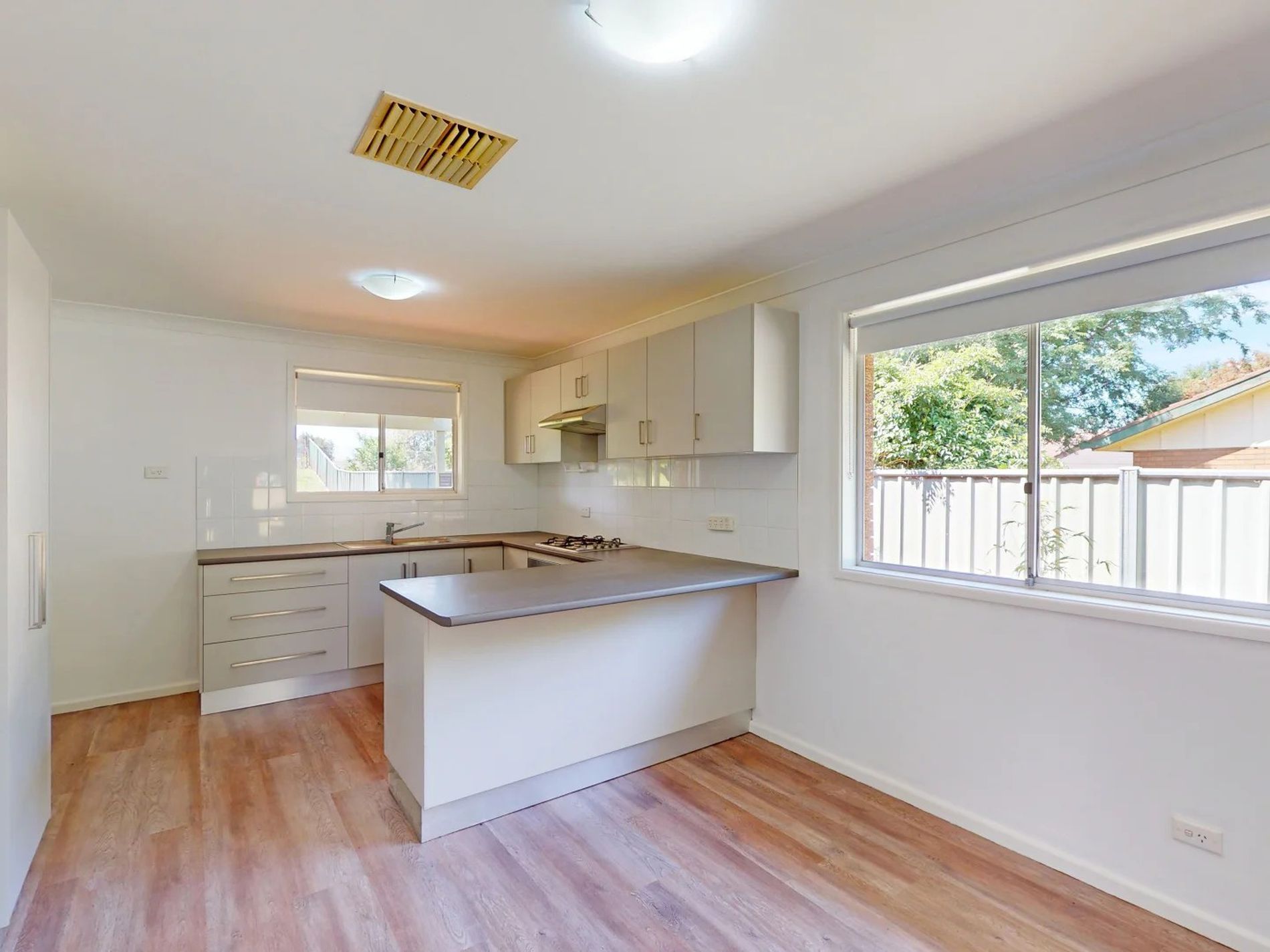 24 Springfield Way, Dubbo