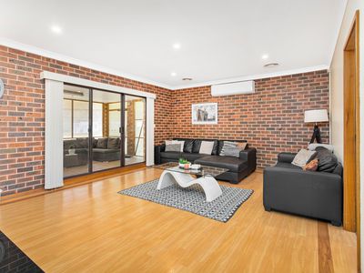 4 Warri Place, Oak Flats