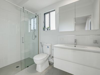 11 Girringun Parade, Mount Peter