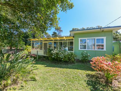 146-148 Manoa Road, Halekulani