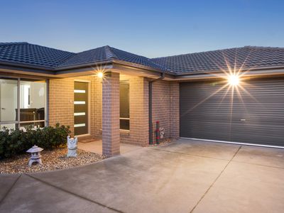 27 Dunkinson Street, Narre Warren