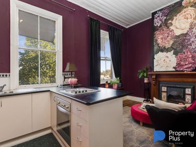 100 Railway Road, Elmore