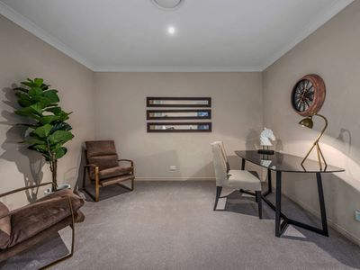 7 Rowland Avenue, Wakerley
