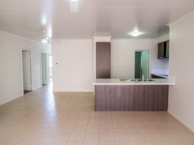 5 Hibiscus Way, Newman