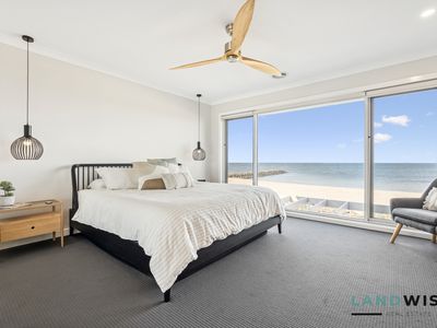 4 Topsails Close, Werribee South