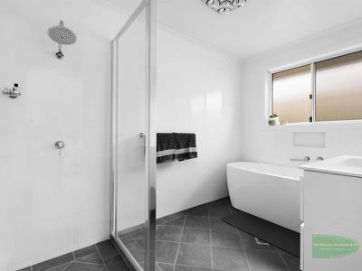 13 Dillon Drive, Kelso