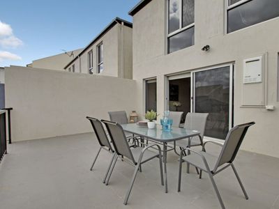2 / 65 Anthony Rolfe Avenue, Gungahlin
