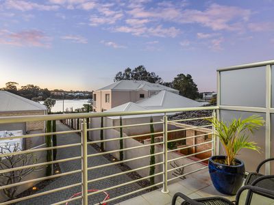 11A Riverton Drive West, Rossmoyne