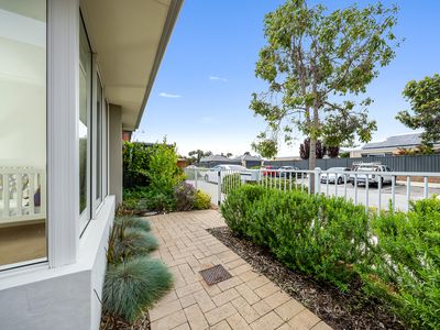 43 Sawooth Bend, Banksia Grove