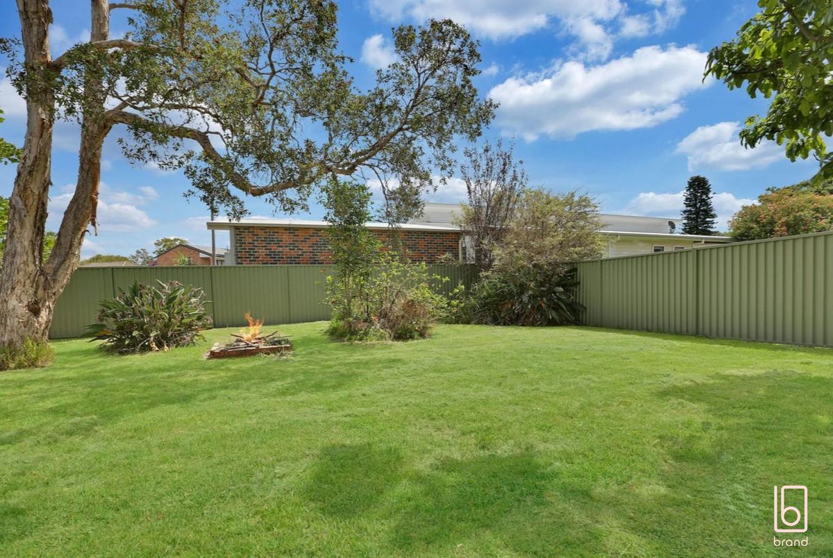4 Sunrise Avenue, Budgewoi