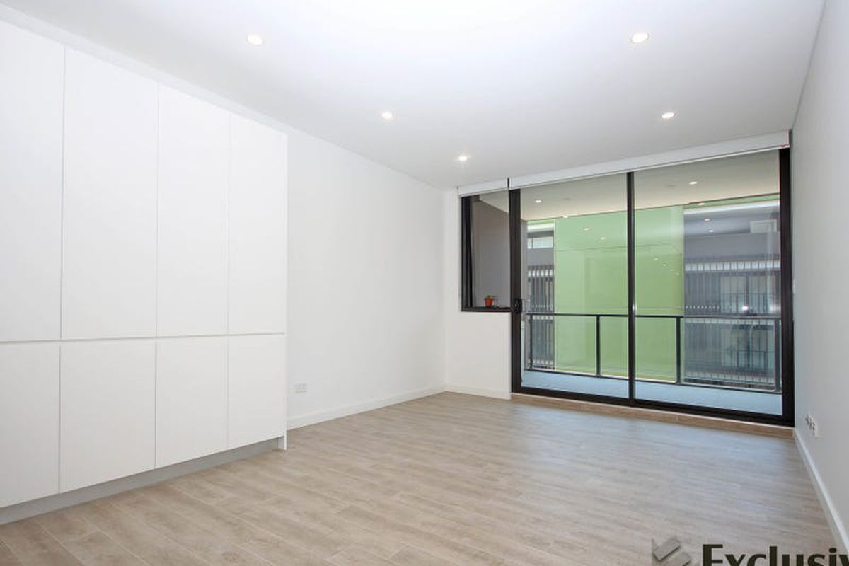 306A / 40 Loftus Crescent, Homebush