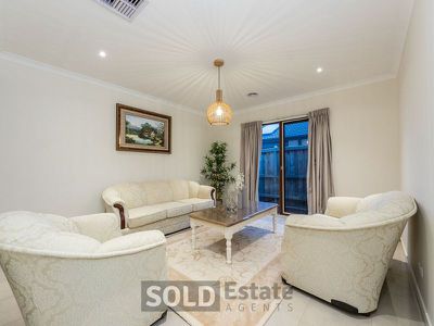71 Bradman Drive, Cranbourne West