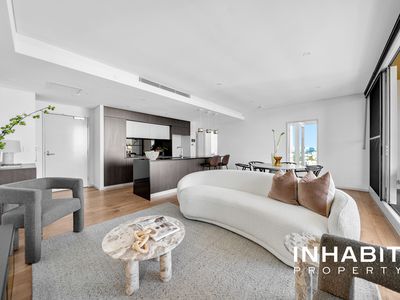 2004 / 105 Stirling Street, Perth