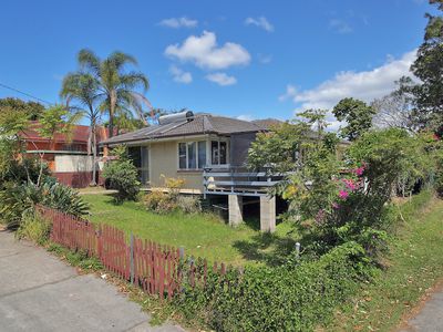 12 Arthur Street, Woodridge