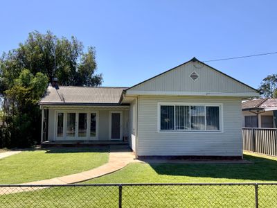 13 Ryan Street, Forbes