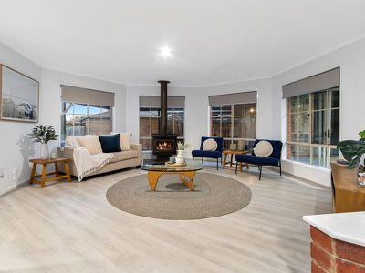 21 Dunn Crescent, Langwarrin