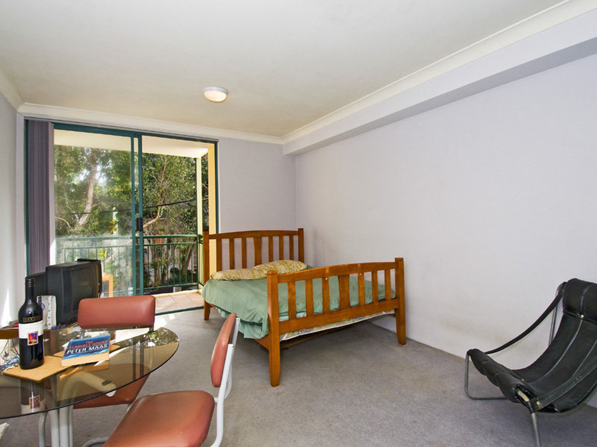 30 / 1 Linthorpe Street, Newtown