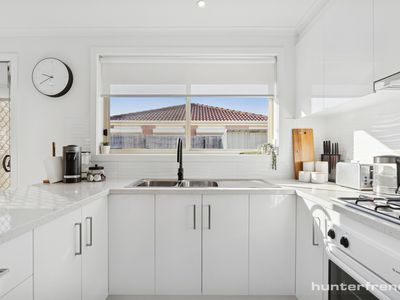 1 / 2 Hastie Court, Altona Meadows