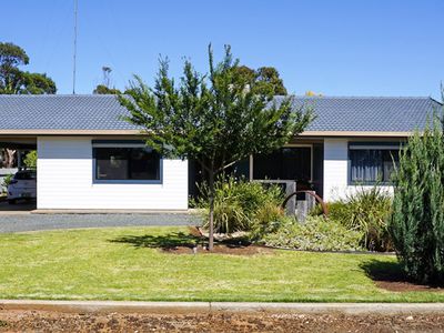 48 Russell Street, West Wyalong