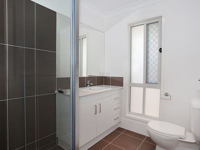 27 Chestnut Crescent, Caloundra West