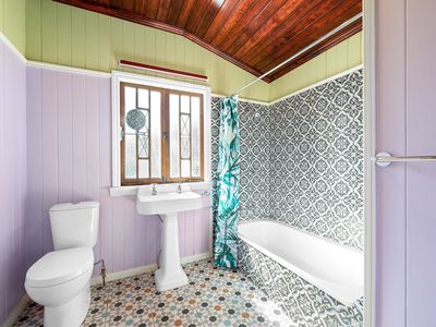 66 Sixth Avenue, Kedron
