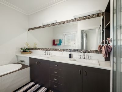 Unit 4 / 200 Ramsay Street, Centenary Heights