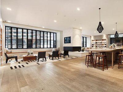 906 / 9 Waterside Place, Docklands