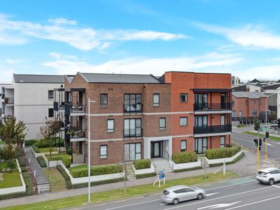 204 / 75 Hobsonville Point Road, Hobsonville