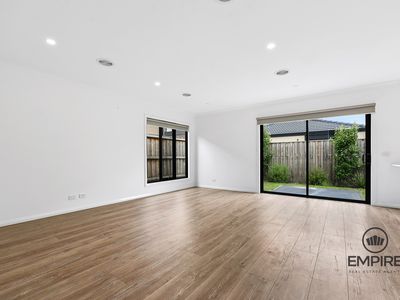 7 Hirst St, Cranbourne North