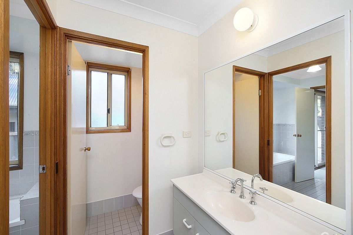 14 Ferntree Close, Wyoming