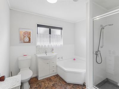 80 Kahikatea Drive, Melville