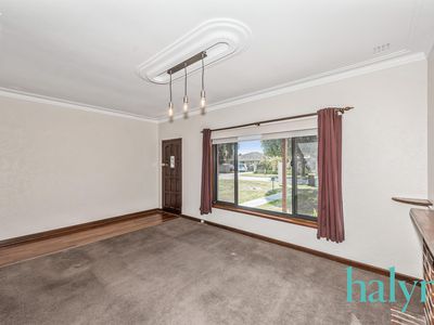 385 Coode Street, Dianella