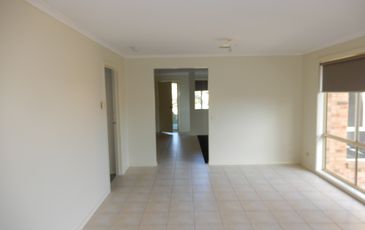 9 Kristina Crt, Pakenham