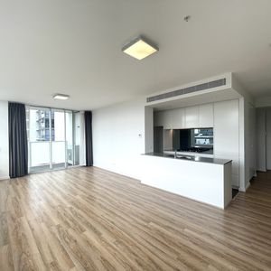 1008 / 15 Gadigal Avenue