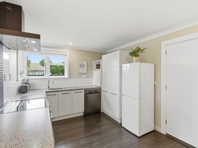 8 Dufek Crescent, Wigram