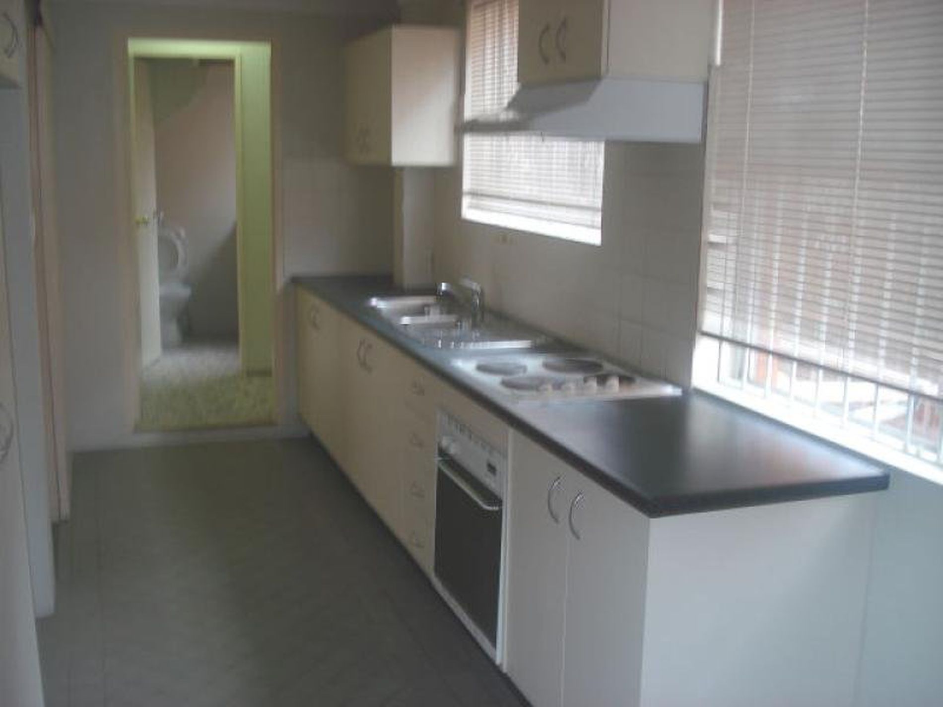 3 / 5 Myers Street, Roselands