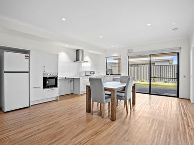 10 Gunwale Avenue, Port Kennedy